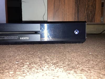 Xbox One 1TB - 2 controllers - 20 games
