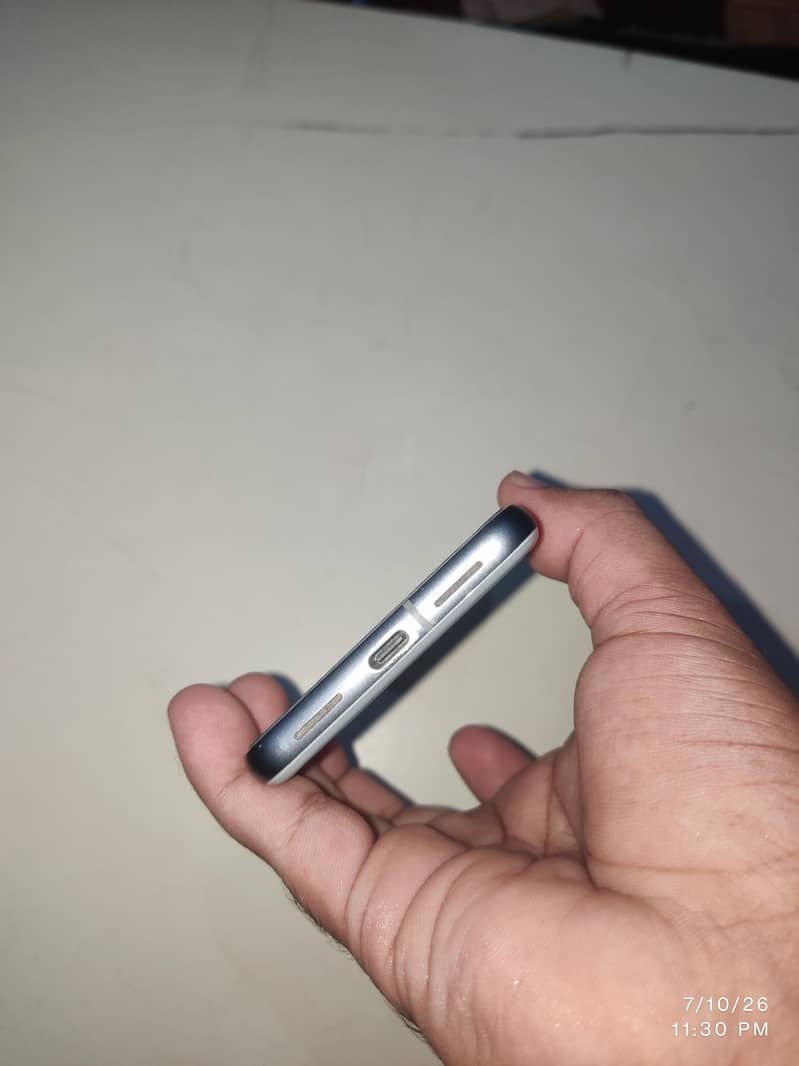 Google Pixel 8 2