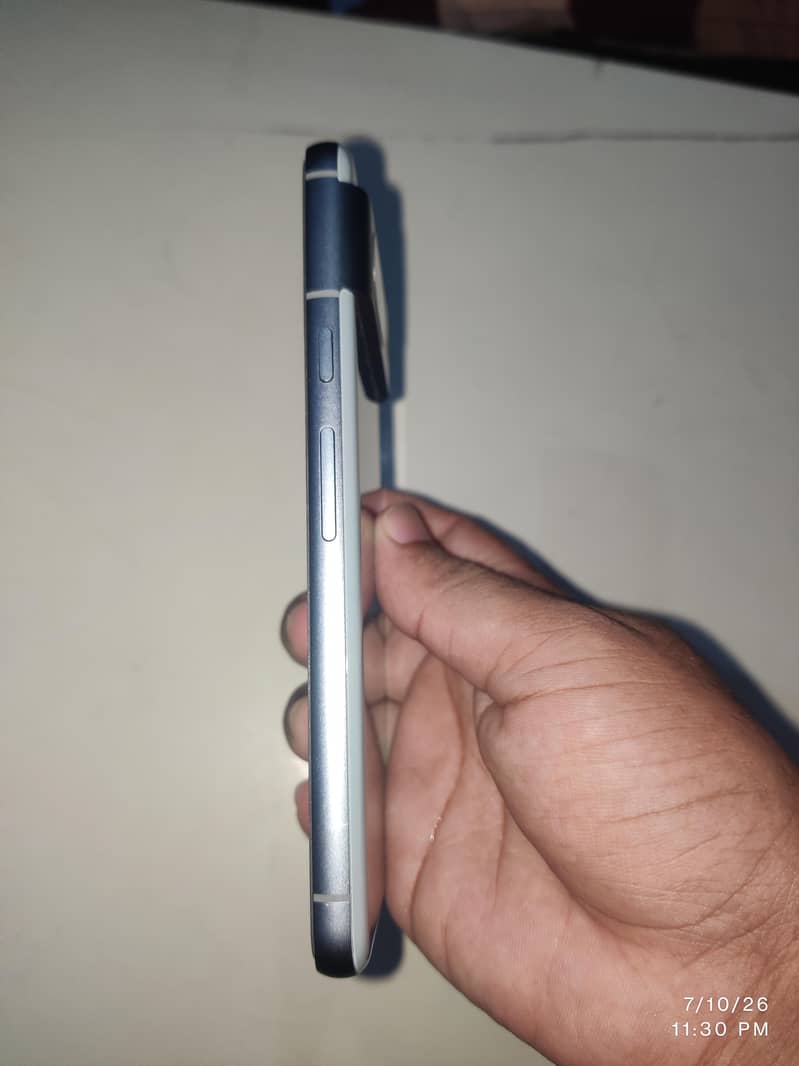 Google Pixel 8 5