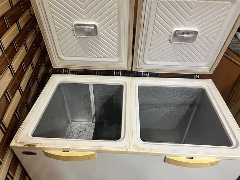 Waves deepfreezer 2 door 1