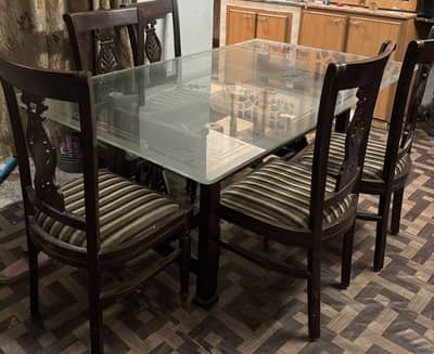 6 CHAIRS DINING TABLE FOR SALE
