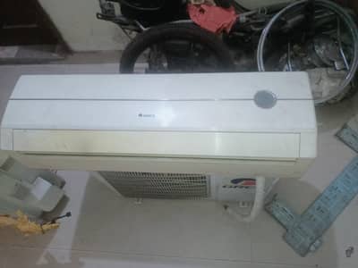 2 Gree Ac