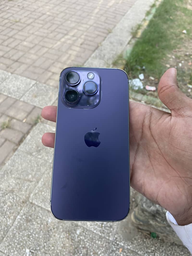 Apple iPhone 14 Pro 0