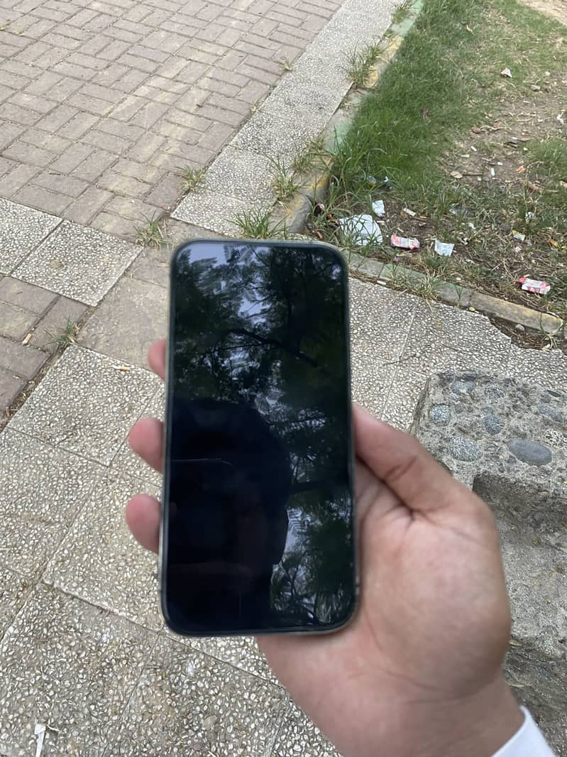 Apple iPhone 14 Pro 1