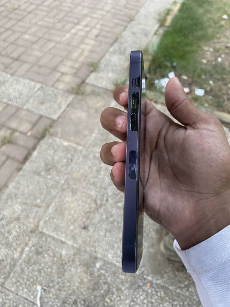 Apple iPhone 14 Pro 3