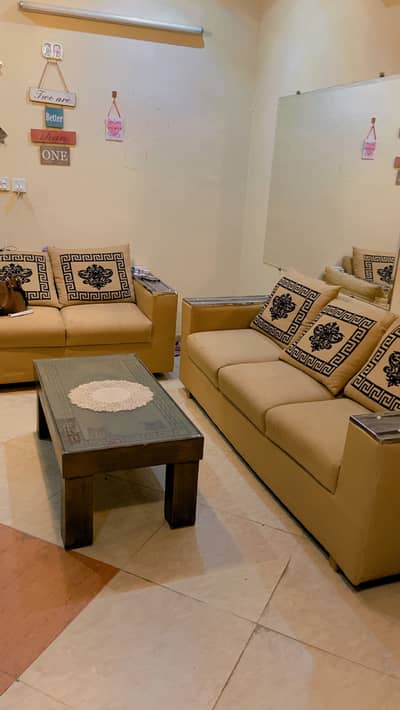 6 seater sofa for sale with center table