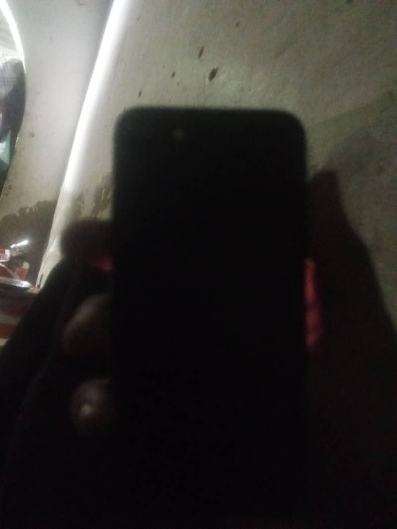 Apple iPhone 7 1