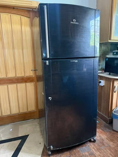 Large Dawlance Fridge and Freezer