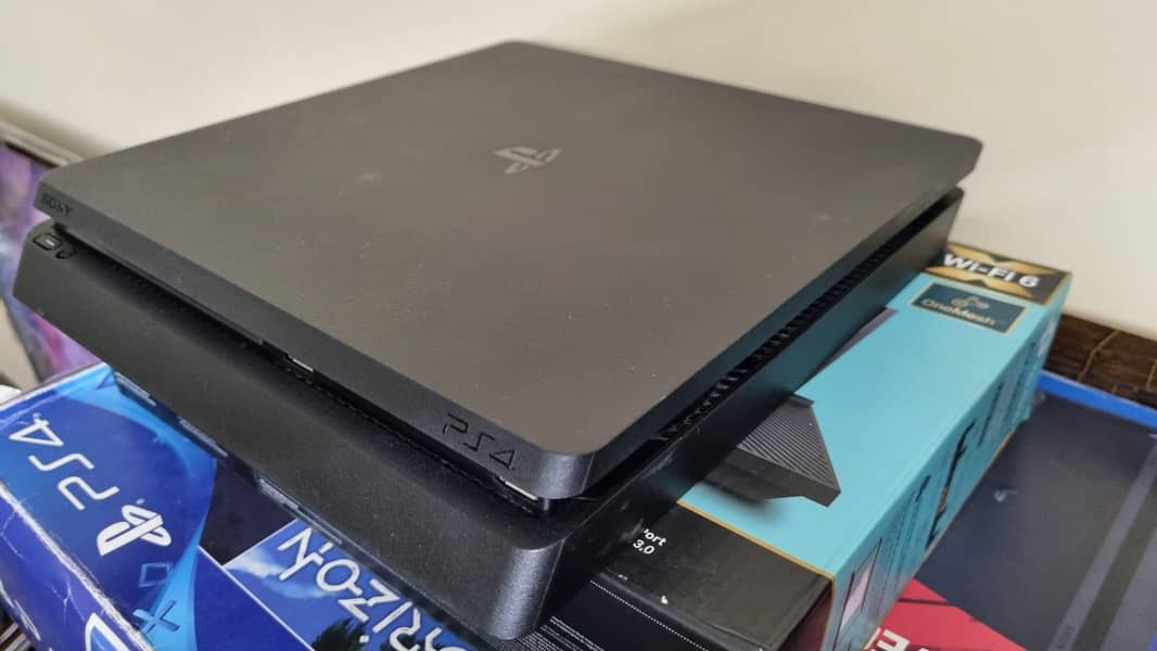 PS4 Slim 0