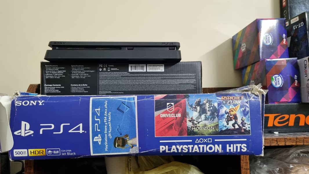 PS4 Slim 4