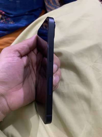 iPhone 14 new 128 gb not use 100% heath