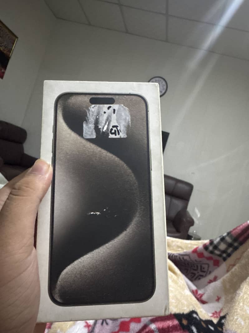 Apple iPhone 15 Pro Max 4
