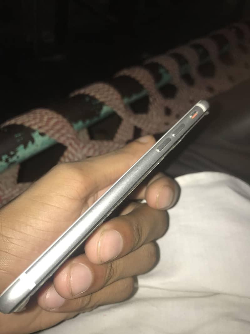 Apple iPhone SE 4