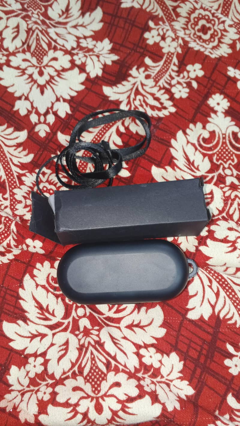 EAR BUDS 1