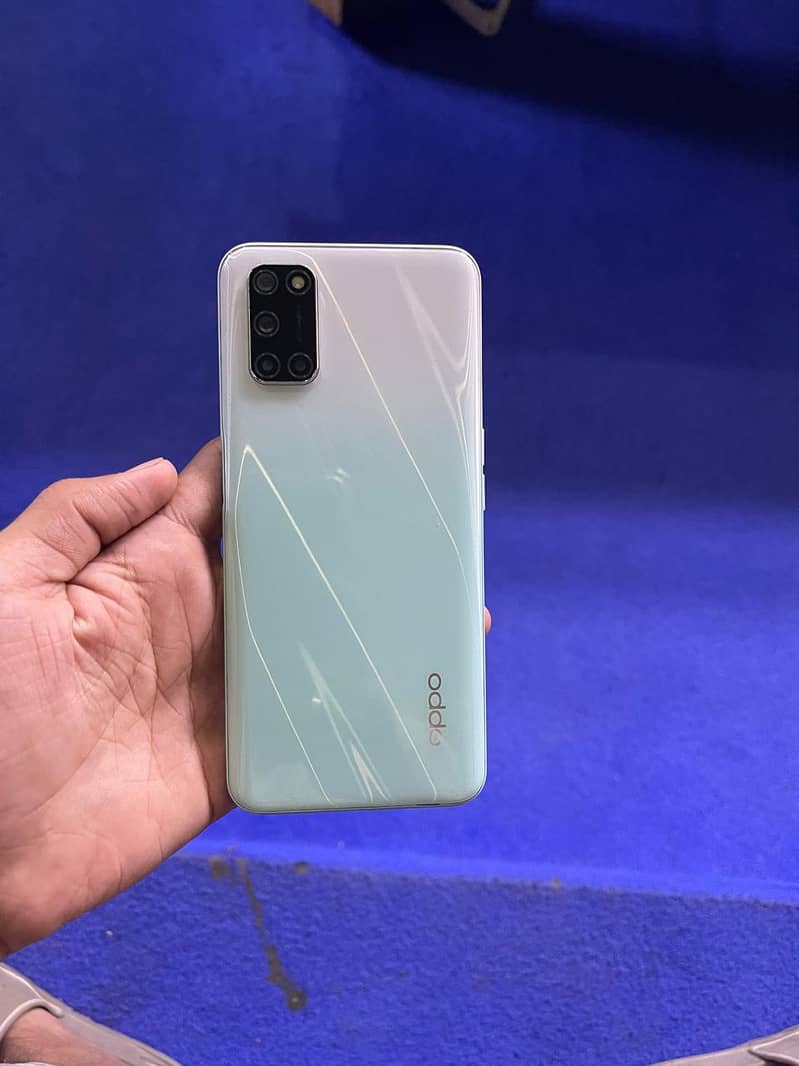 OPPO A52 3