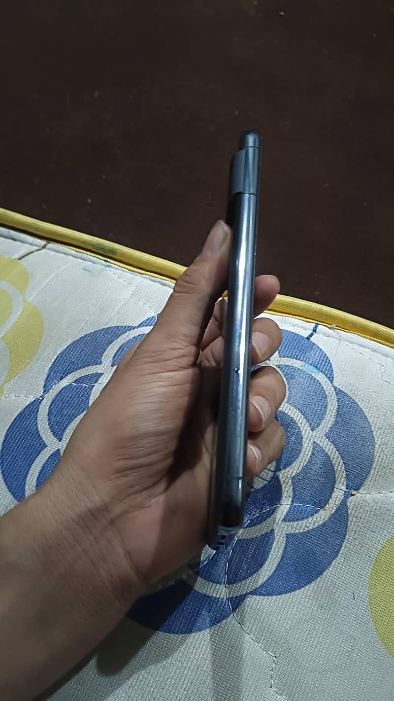 Google pixel 8pro 4