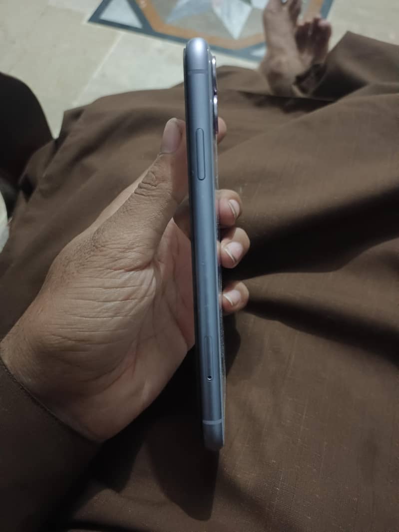 Apple iPhone 11 2