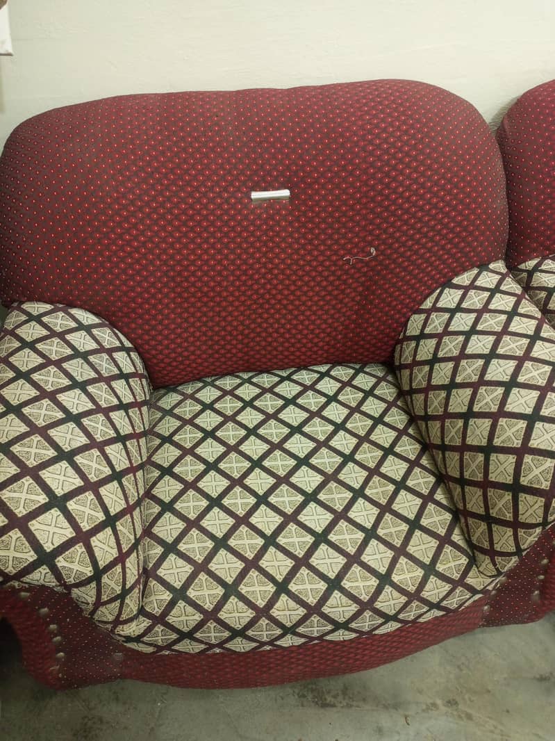 5 seated sofa 1