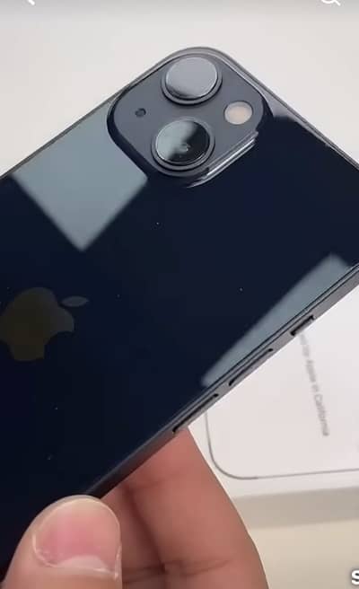 Apple iPhone 13