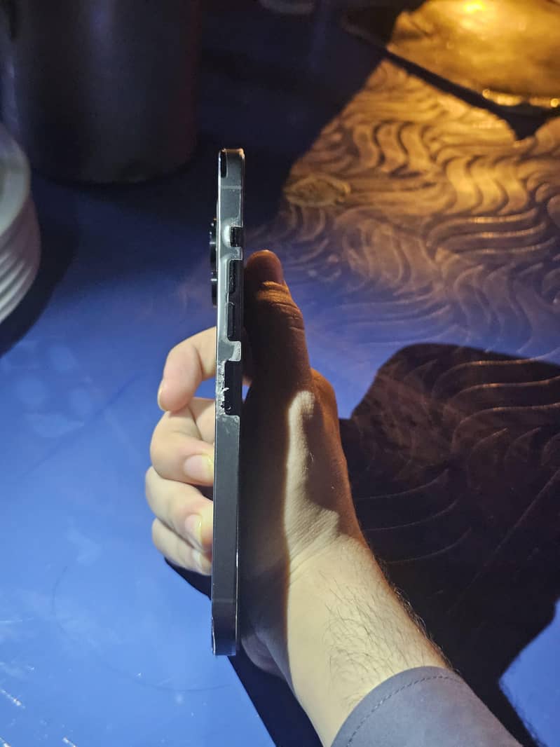 Apple iPhone 13 Pro Max 1