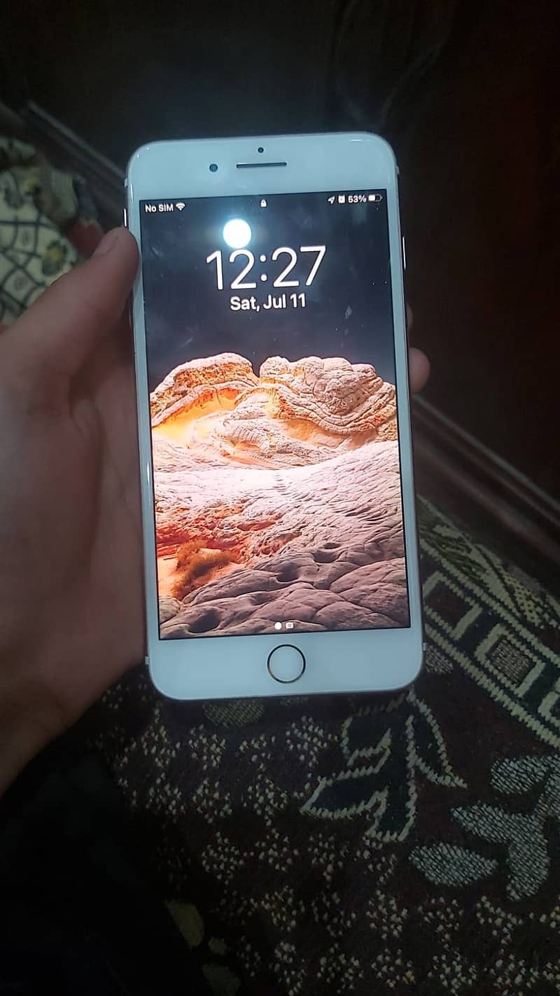 Apple iPhone 7 Plus 0