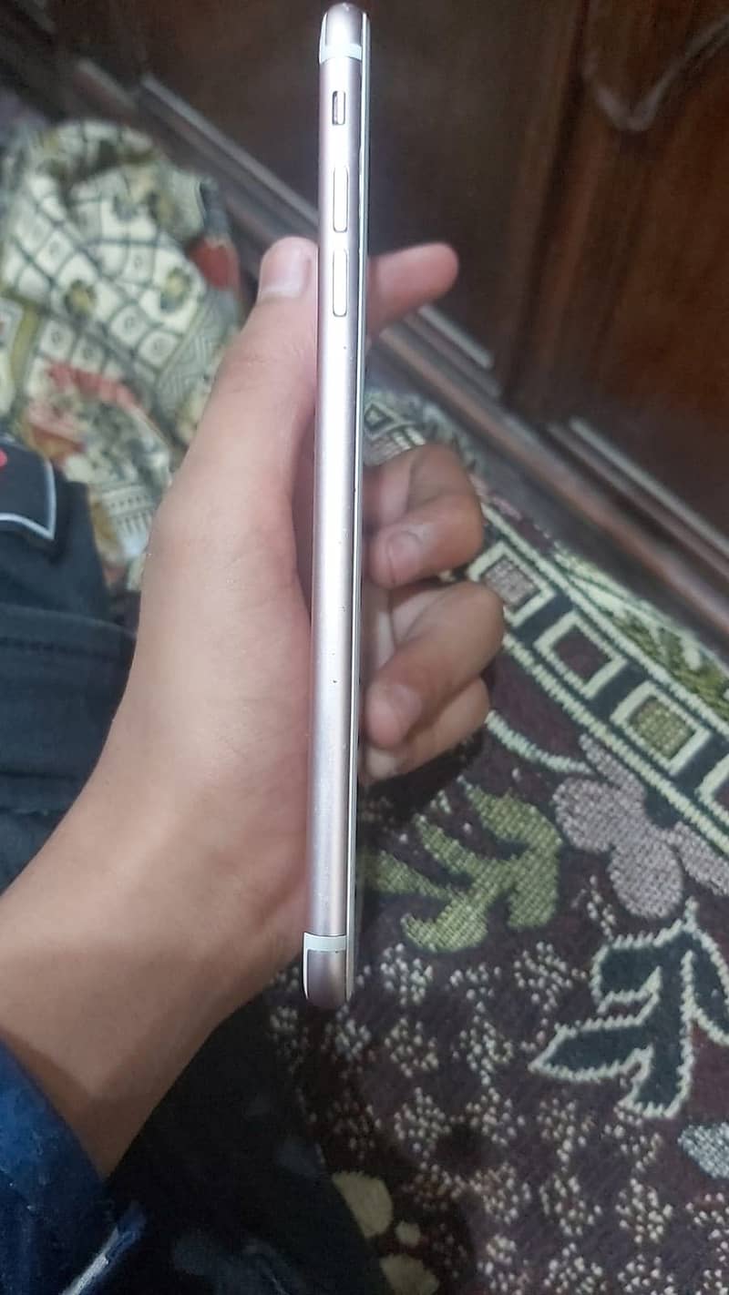 Apple iPhone 7 Plus 2