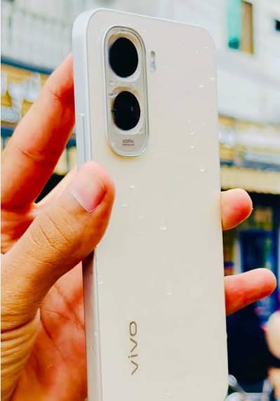 Vivo y500 (8/256)