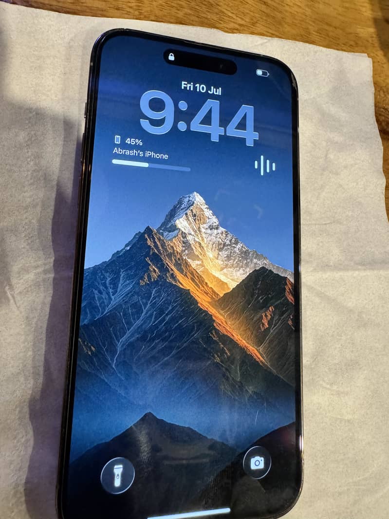 Apple iPhone 14 Pro Max 1