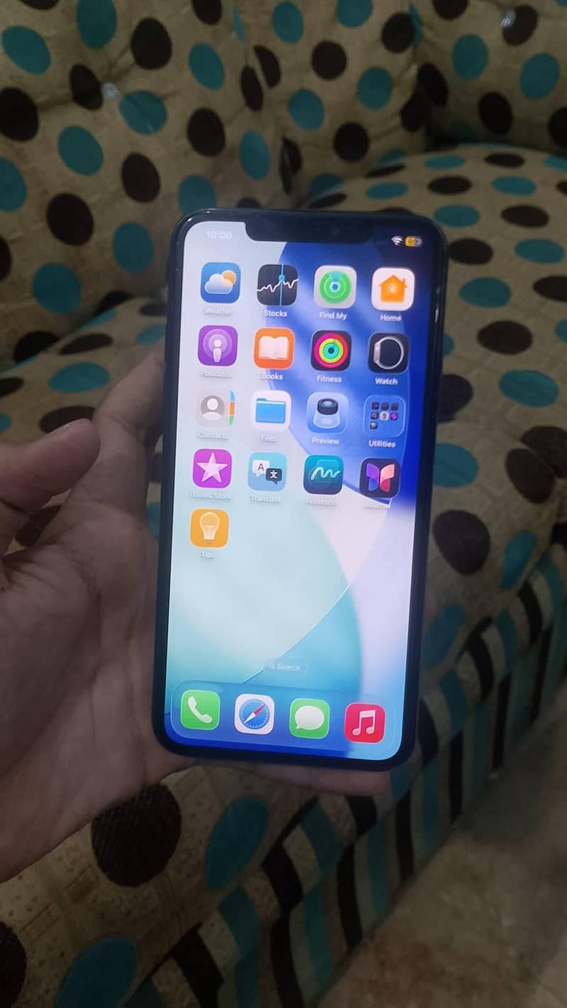 Apple iPhone 11 Pro Max 1
