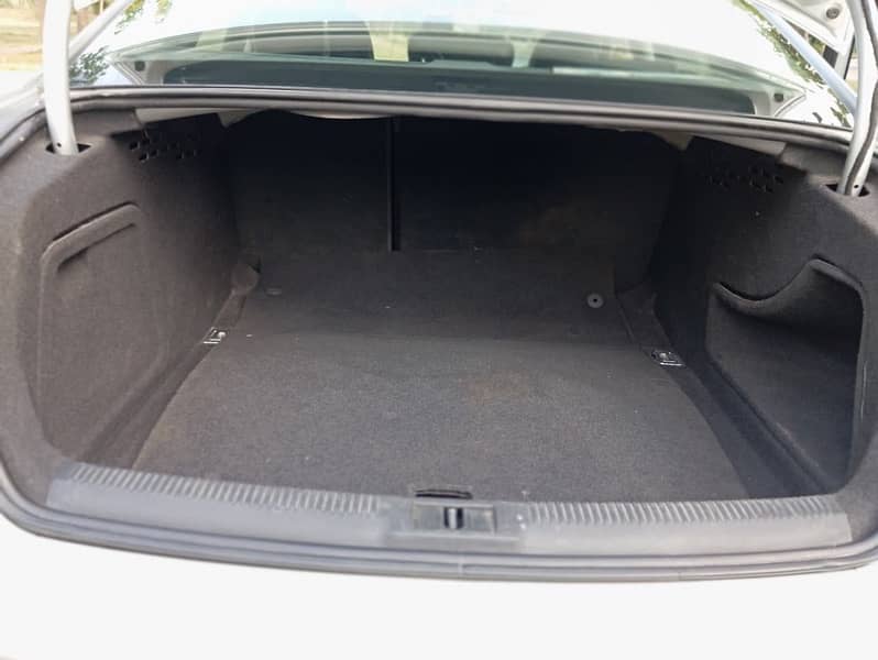 Audi A4 2014 5