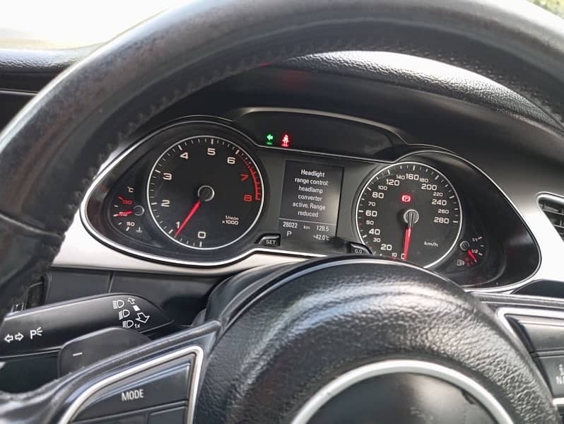 Audi A4 2014 8