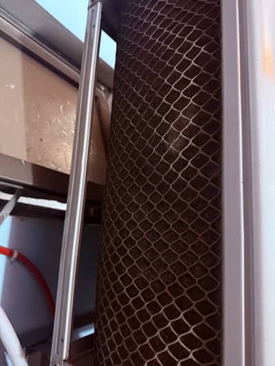 Enviro 1.5 ton inverter split ac only 2 season used.