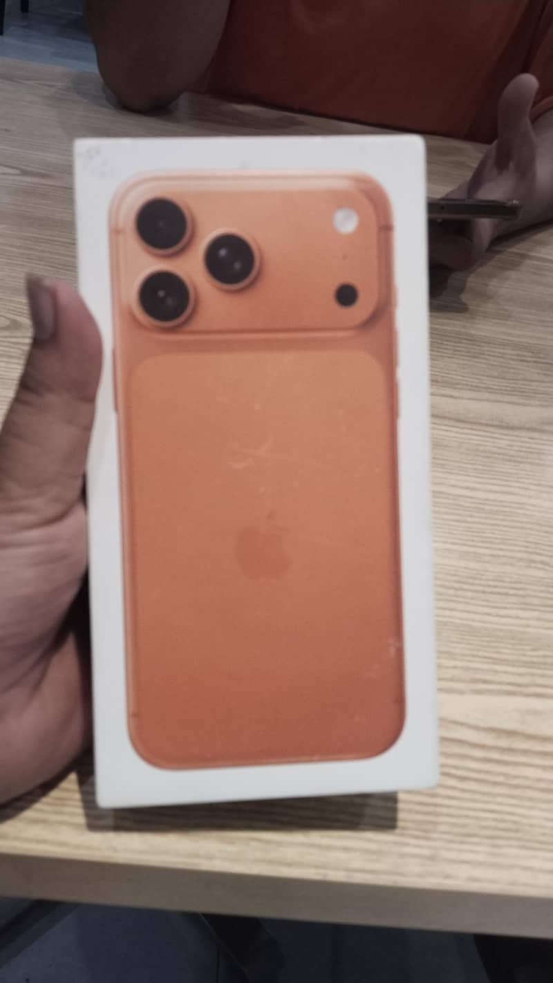 Apple iPhone 17 Pro Max 0