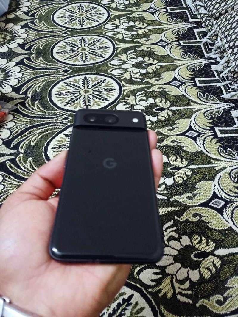 Google Pixel 8 6