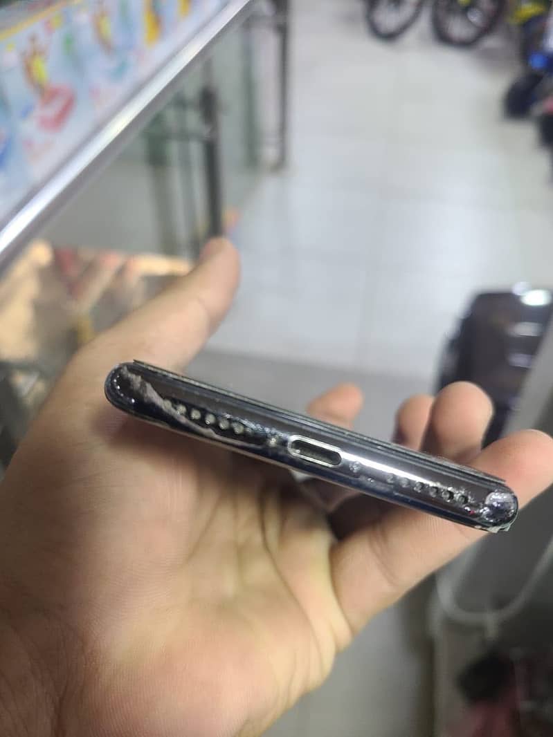 Apple iPhone X 1