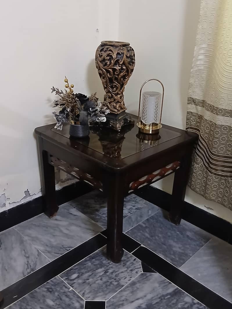 selling sofa set 0