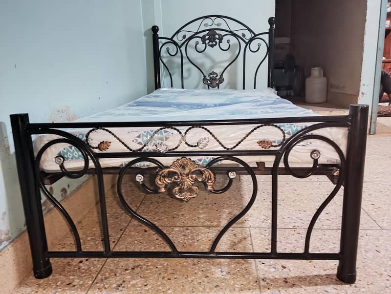 Single bed with foam 1