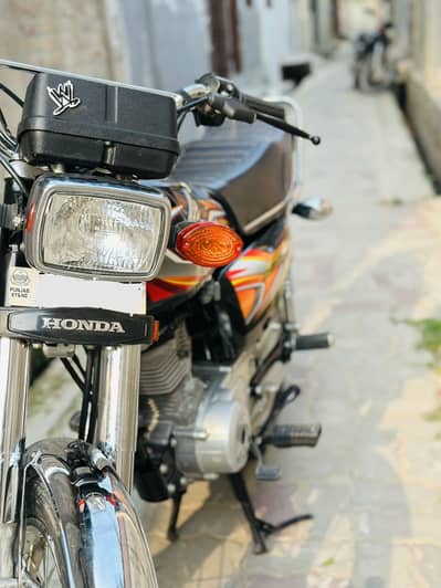 Honda 125 model 2022 drive just 5890