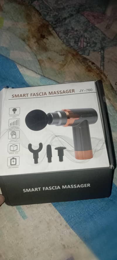 Messager gun for musclees pain relief  4 days used behtreen battery