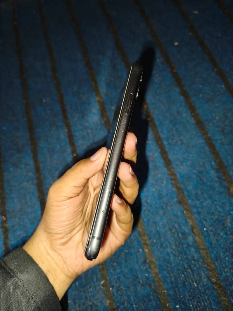 Apple iPhone 11 5