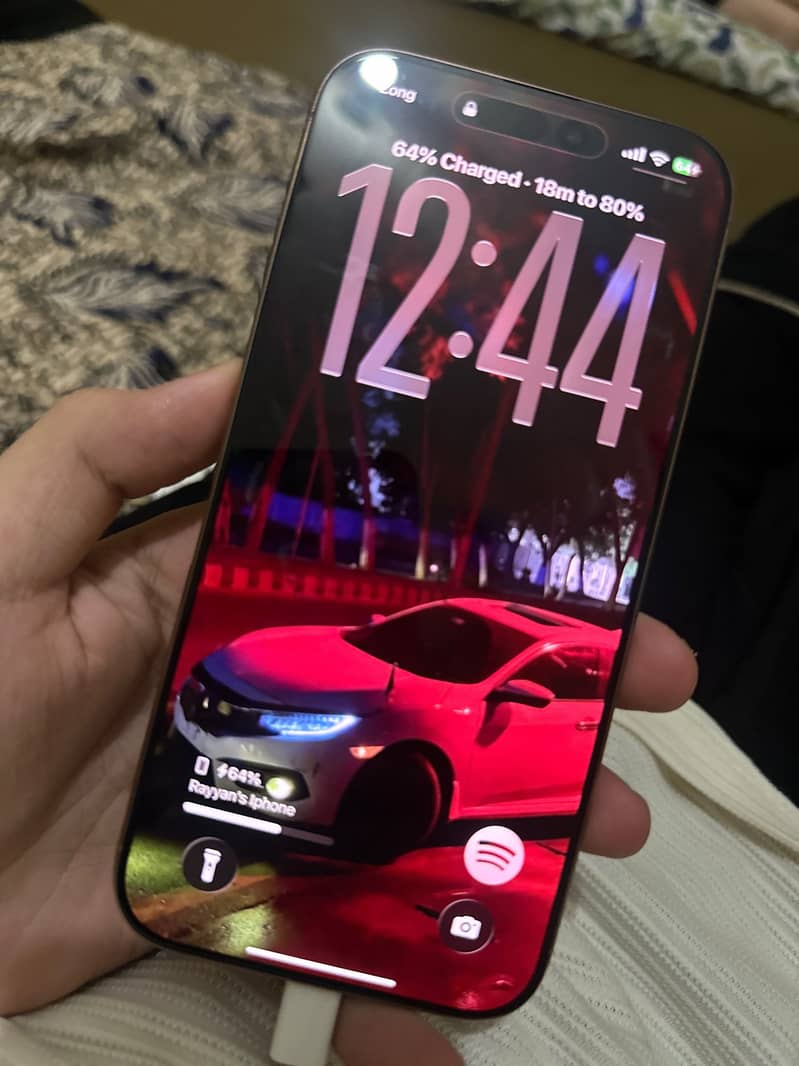 Apple iPhone 16 Pro Max 2