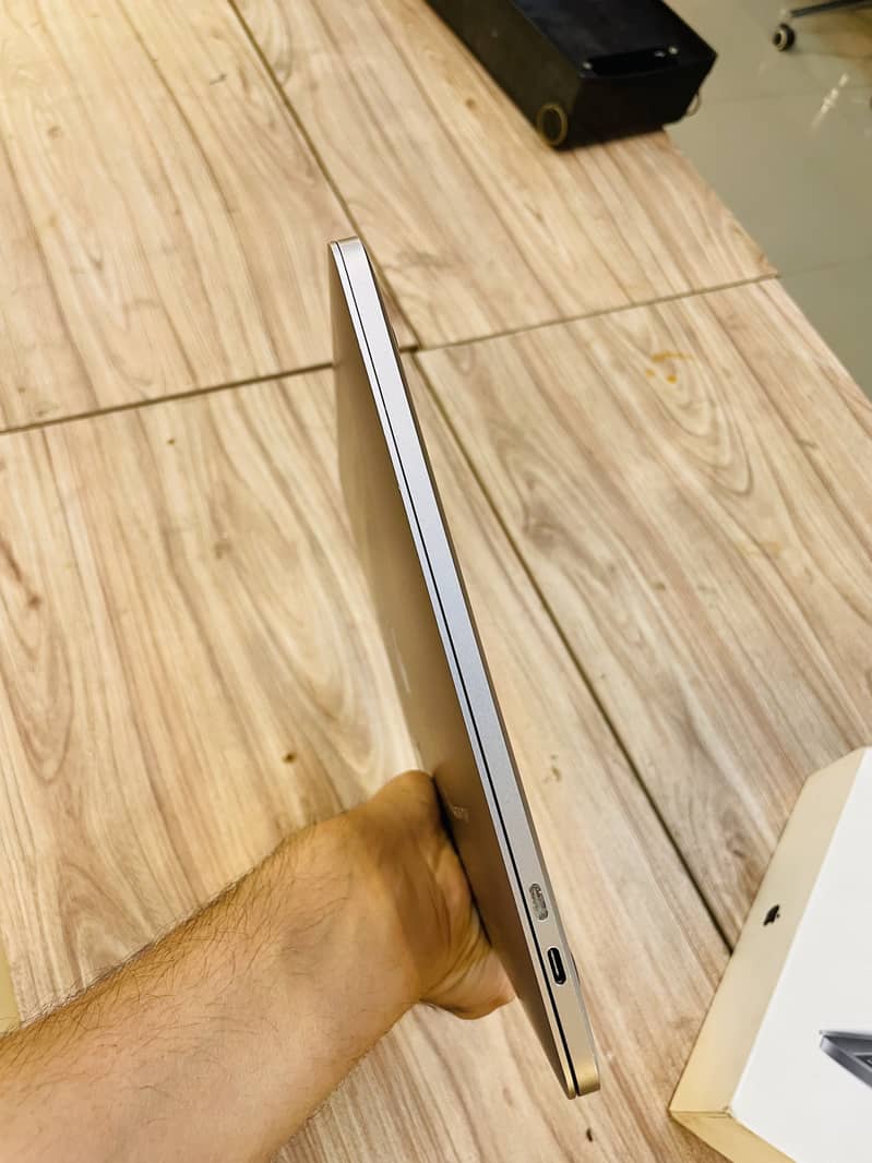 MAC Book Pro 2019 5