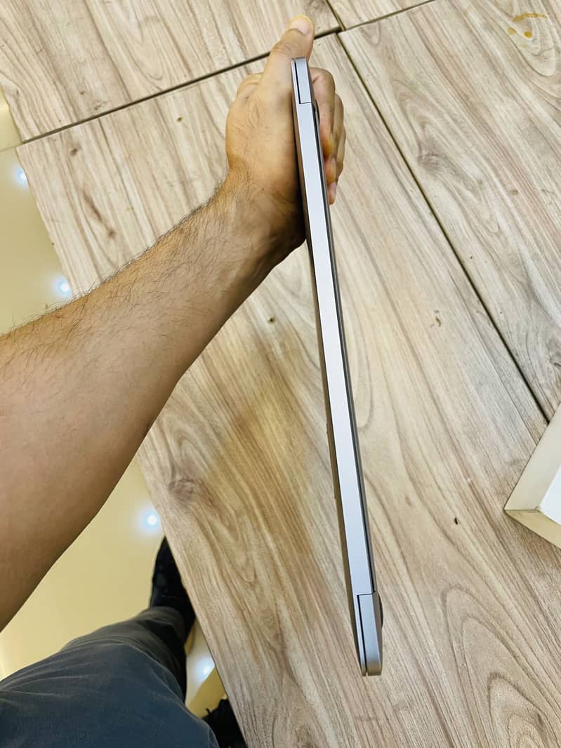 MAC Book Pro 2019 7