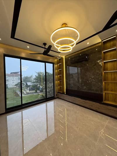1 Kanal Beautifully Designed Modern House for Rent in DHA Phase 6