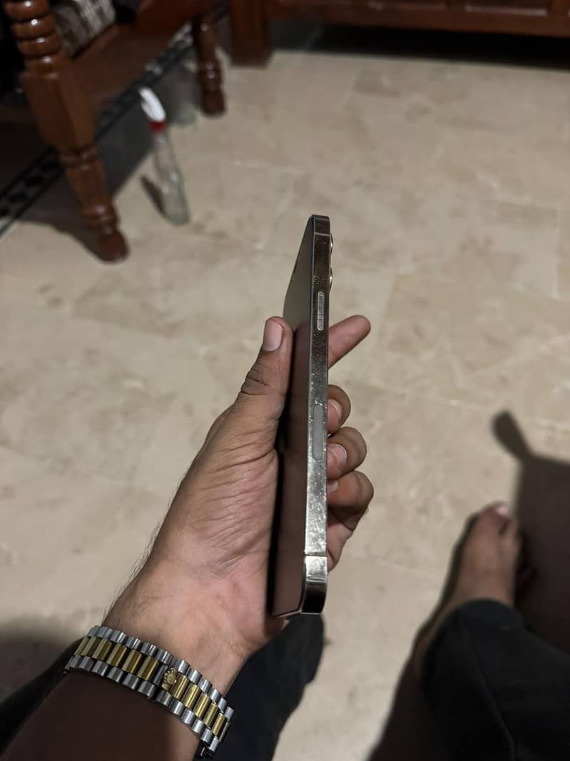 Apple iPhone 12 Pro Max 3