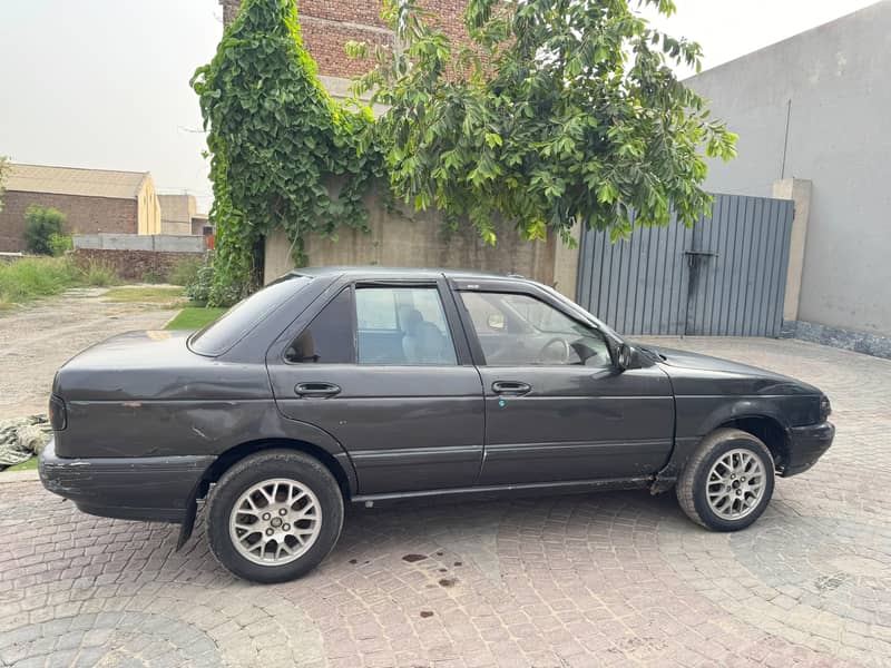 Nissan sunny 3