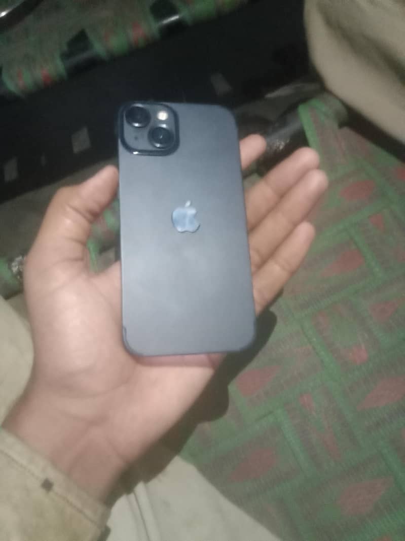 Apple iPhone 13 4