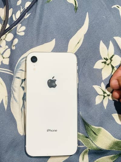 Apple iPhone XR