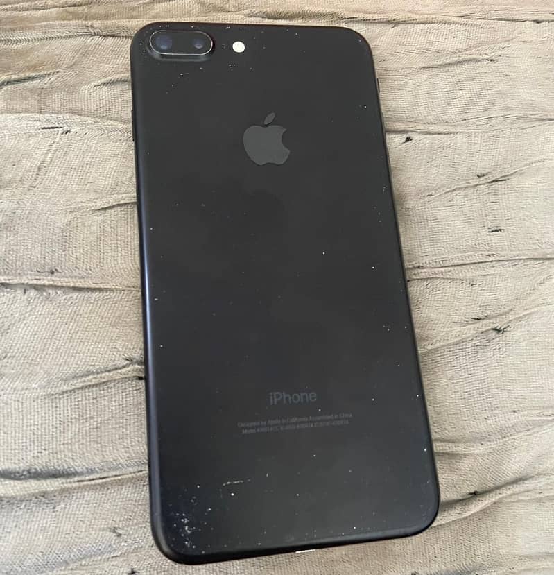 Apple iPhone 7 plus 0