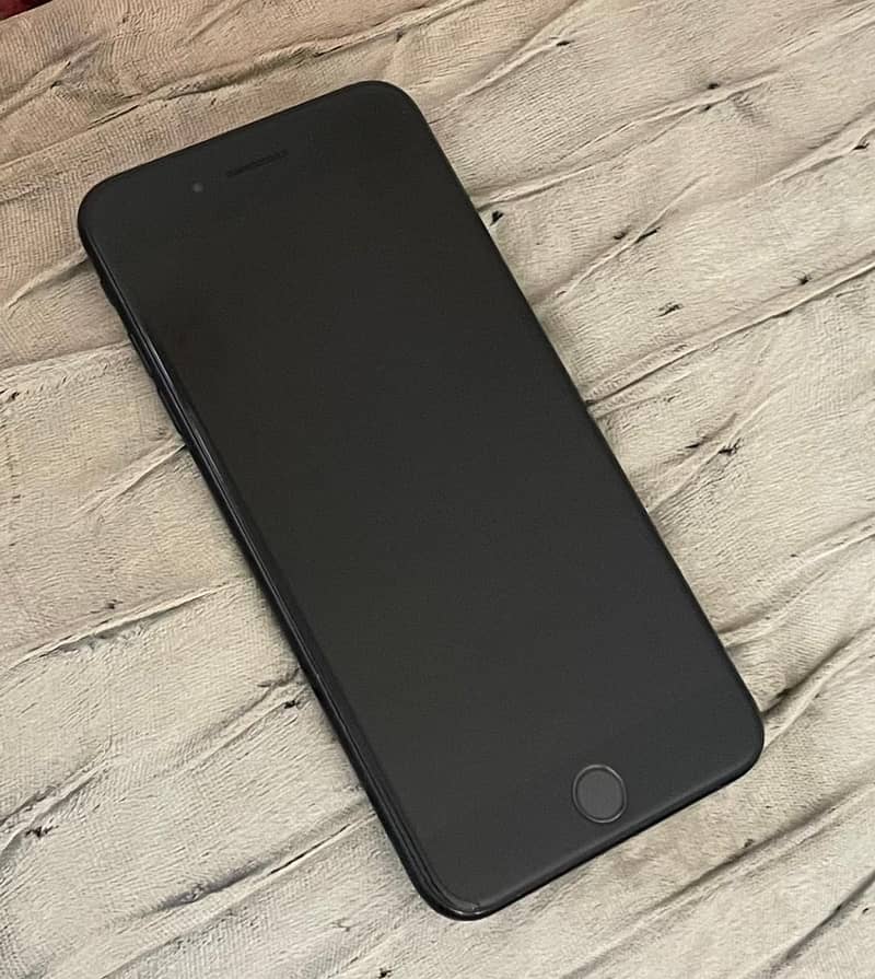 Apple iPhone 7 plus 2